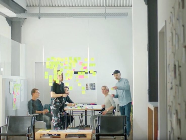 Aufnahme von mehreren Personen während eines Workshops