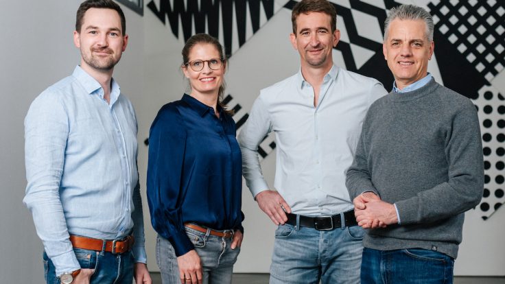 Pressefoto vom IBM iX-Dach Team zeigt: Markus Dietrich, Tanja Waldeck, Kai Großmann und Holger Horn