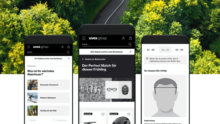 Die uvex Website auf einem Smartphone. Im Hintergrund Wald und Straße aus der Vogelperspektive